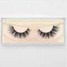 Load image into Gallery viewer, Hand Made Crisscross False Eyelashes