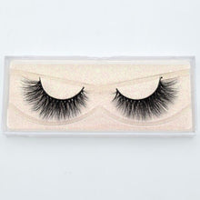 Load image into Gallery viewer, Hand Made Crisscross False Eyelashes