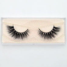 Load image into Gallery viewer, Hand Made Crisscross False Eyelashes