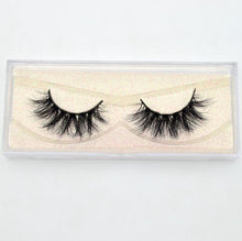 Load image into Gallery viewer, Hand Made Crisscross False Eyelashes