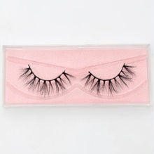 Load image into Gallery viewer, Hand Made Crisscross False Eyelashes