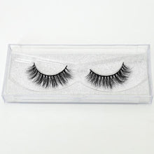 Load image into Gallery viewer, Hand Made Crisscross False Eyelashes